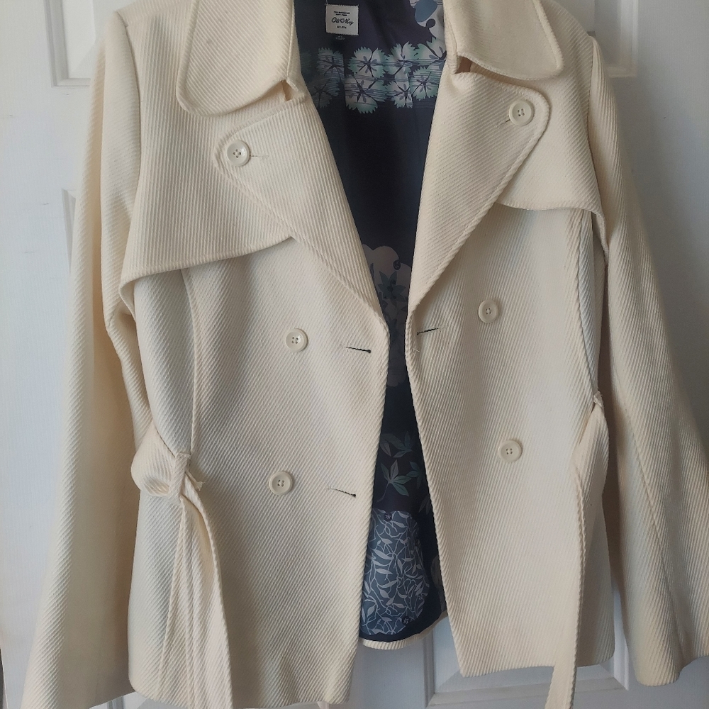 Cream colored jacket w/ belt size XL